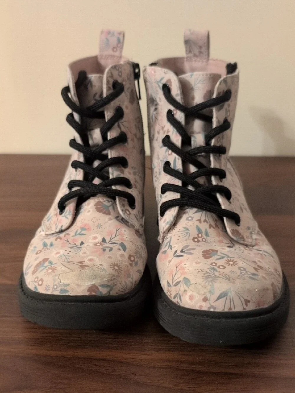 Kids Floral Lace-Up Ankle Boots in Light Pink Size 2